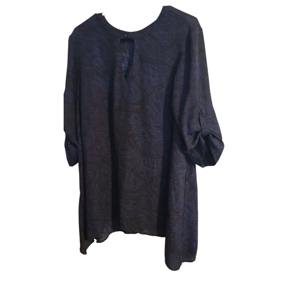 TORRID Size 1 Blue 3/4 Sleeved Blouse.‎ 1 Button Front. Lightweight.  Long top